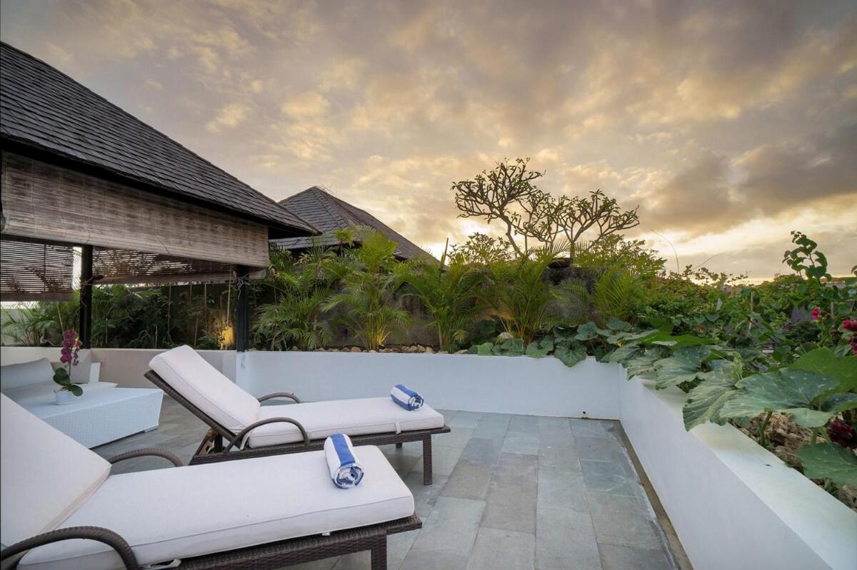 4br Group Holiday, Walk To Fitness, Food, Villa